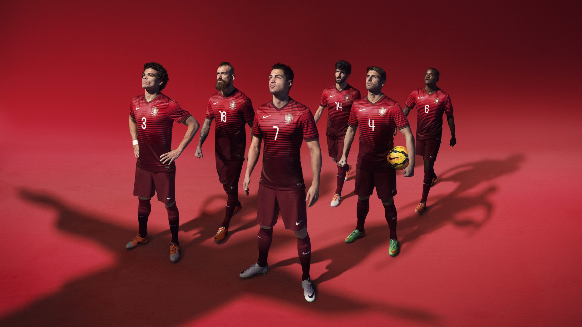 开云体育官网下载安装-足球文化进地铁主题专列活动在广州启动，足球文化创意秀